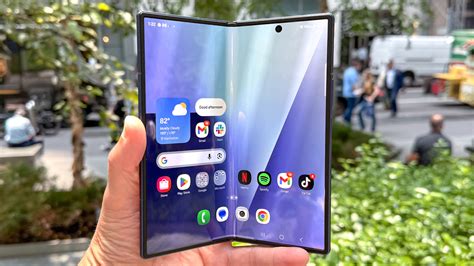 foldable phone battery test